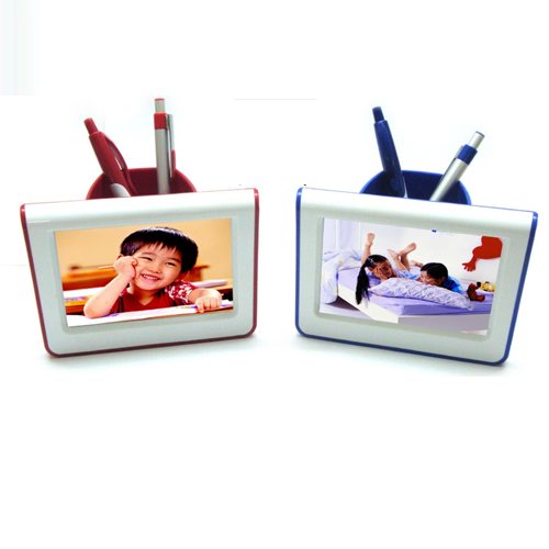 Photo frame with tumbler